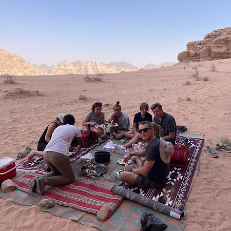 Wadi Rum Magic Camp Екстер'єр фото
