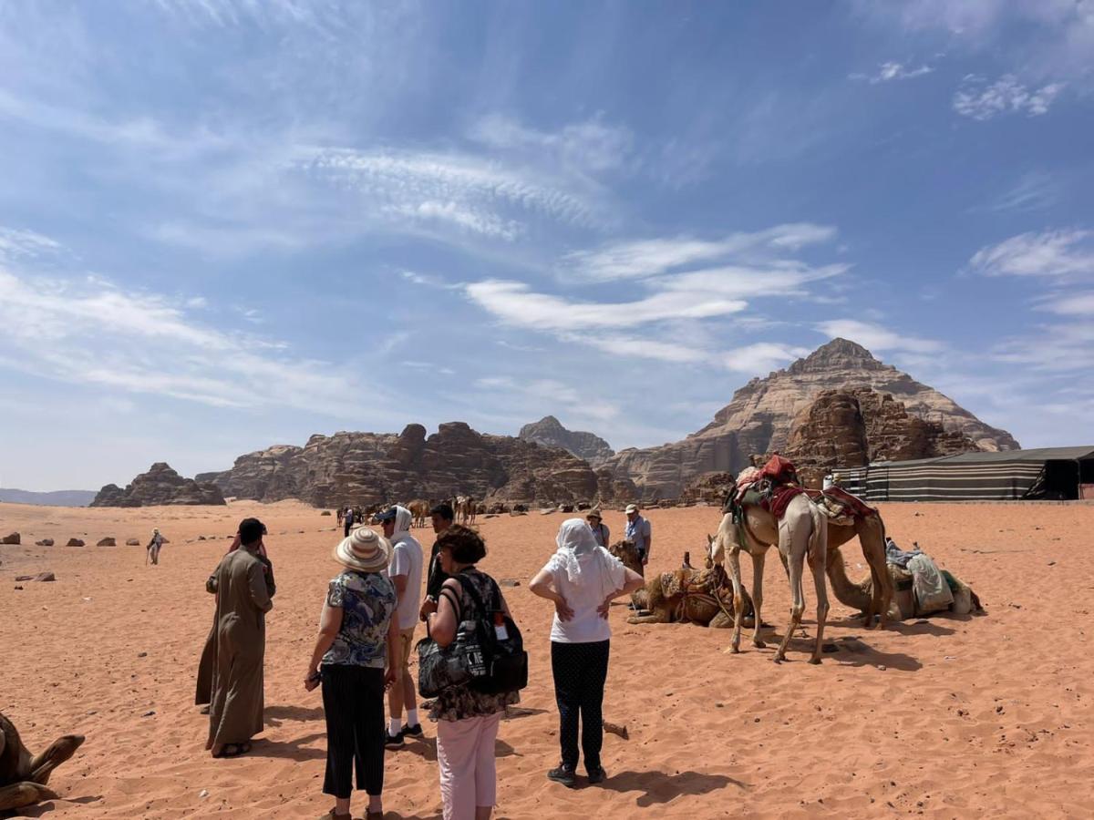 Wadi Rum Magic Camp Екстер'єр фото