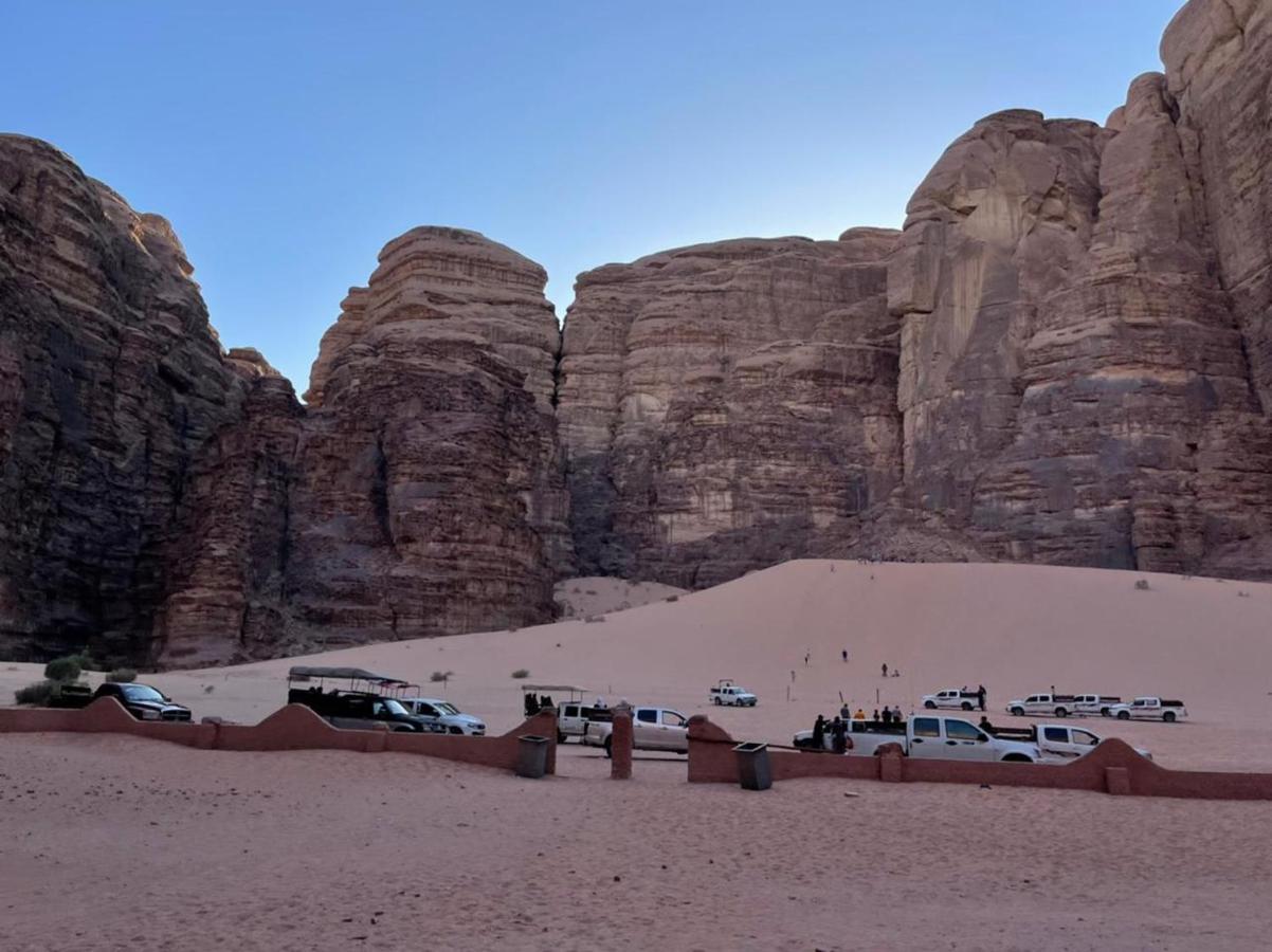 Wadi Rum Magic Camp Екстер'єр фото
