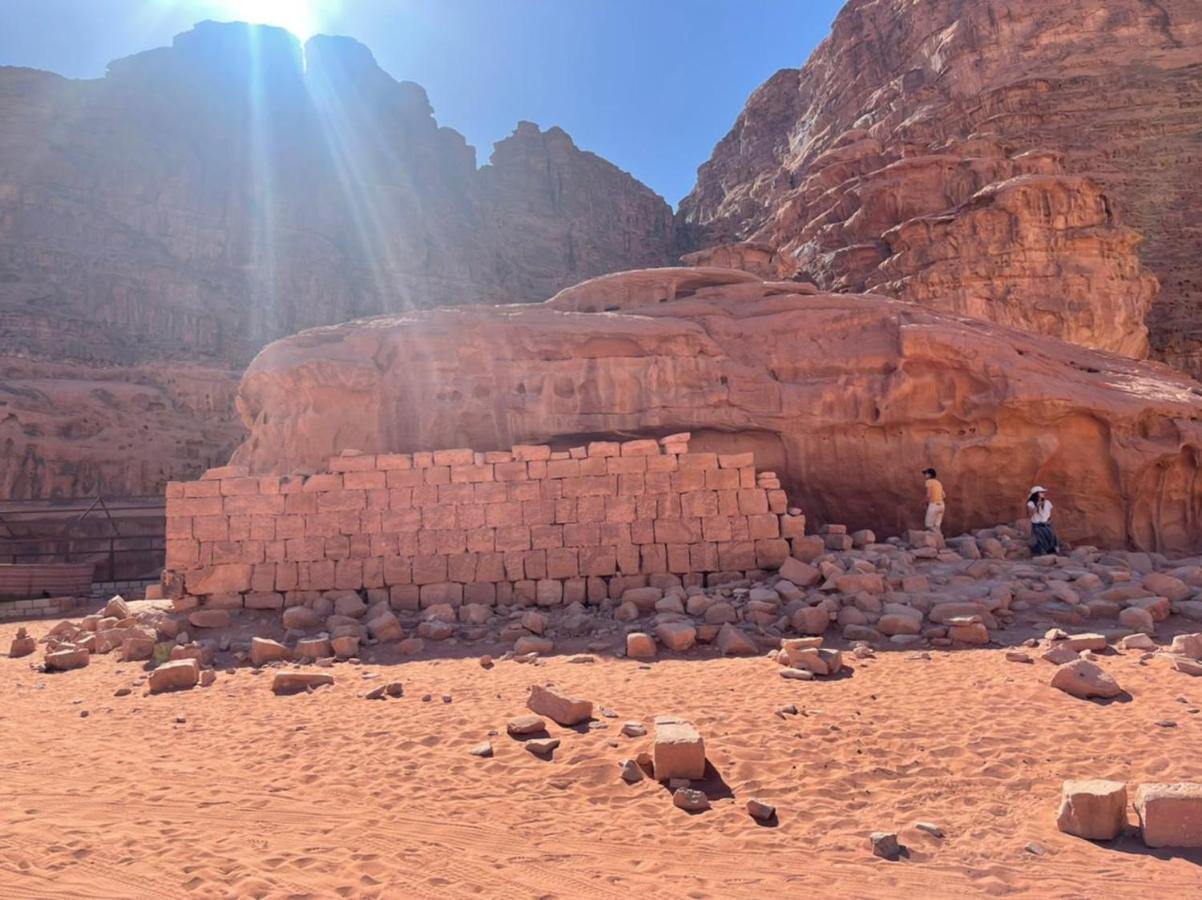 Wadi Rum Magic Camp Екстер'єр фото