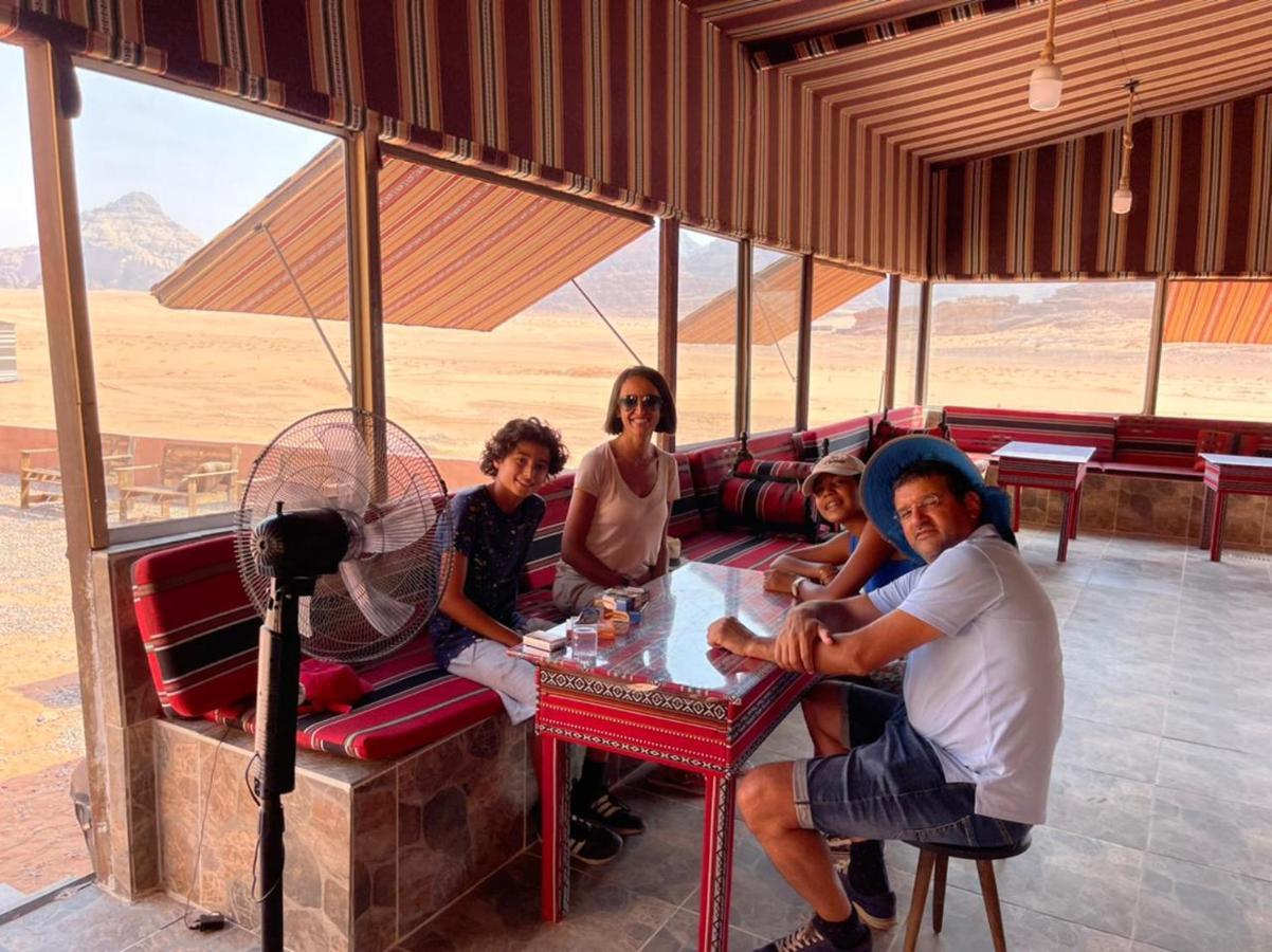 Wadi Rum Magic Camp Екстер'єр фото