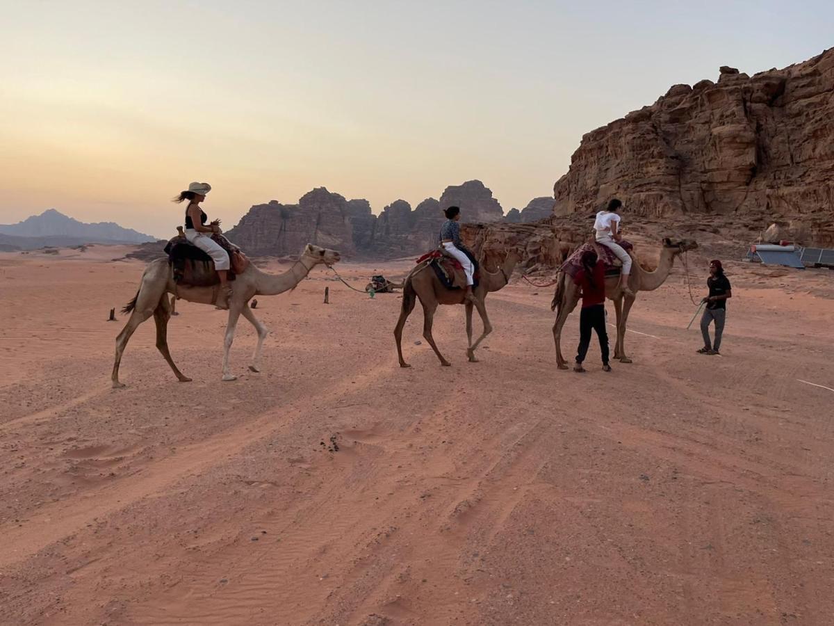 Wadi Rum Magic Camp Екстер'єр фото