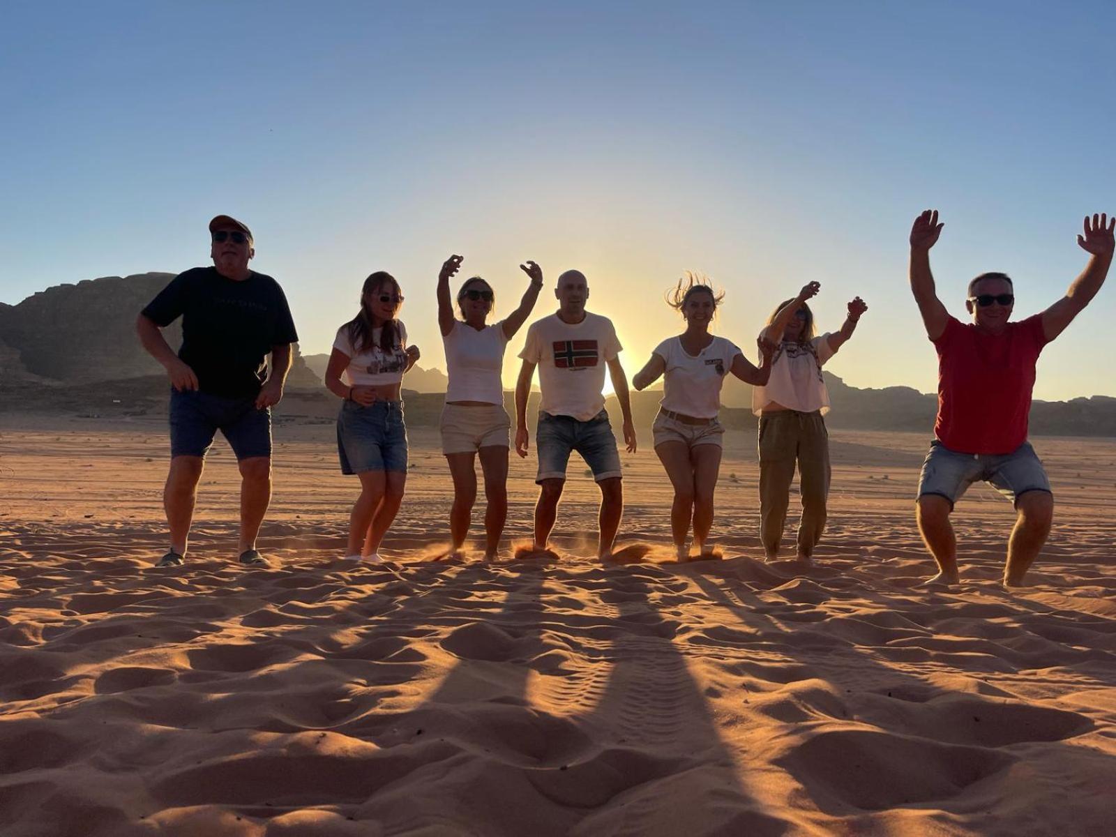 Wadi Rum Magic Camp Екстер'єр фото