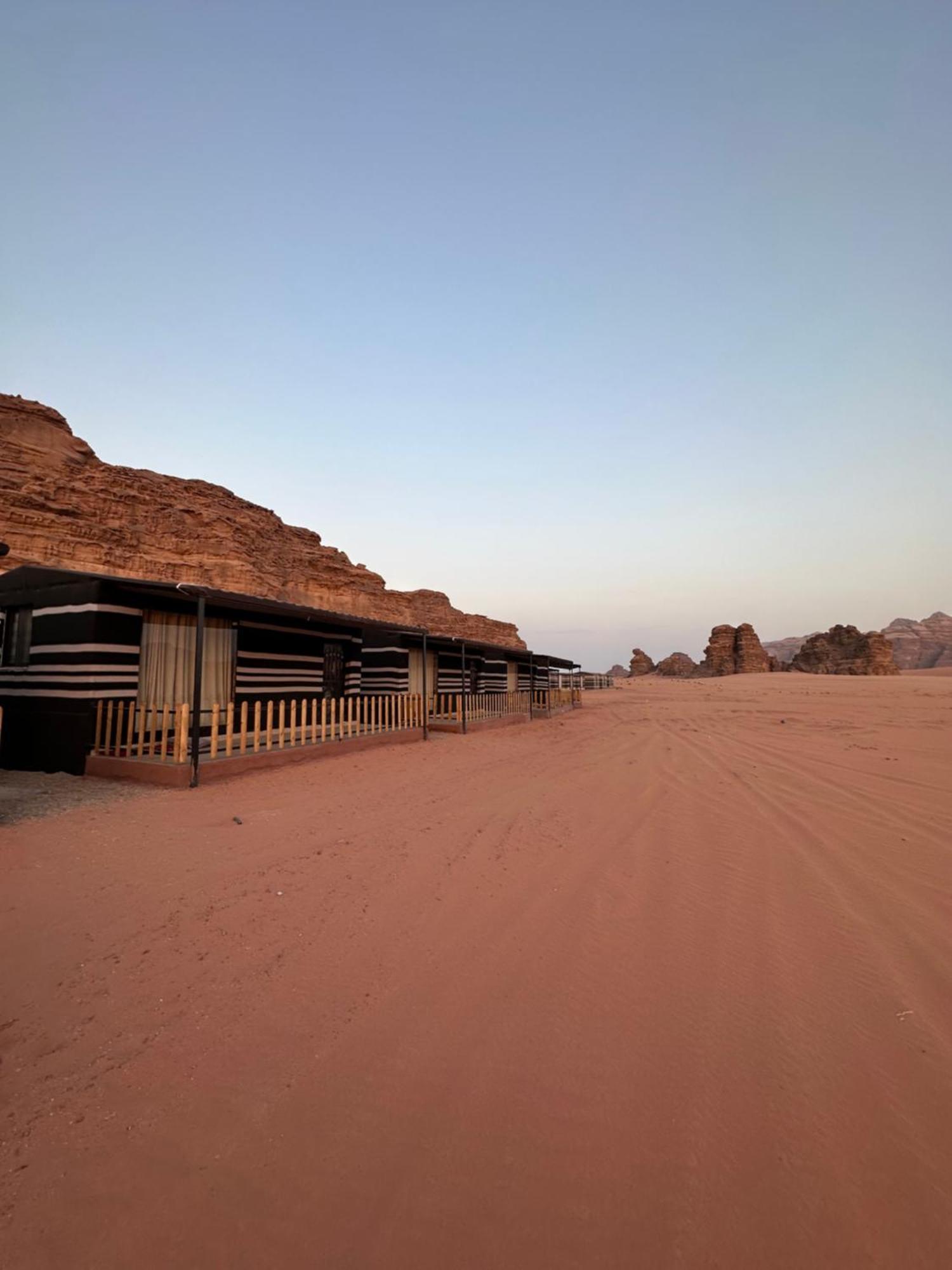 Wadi Rum Magic Camp Екстер'єр фото