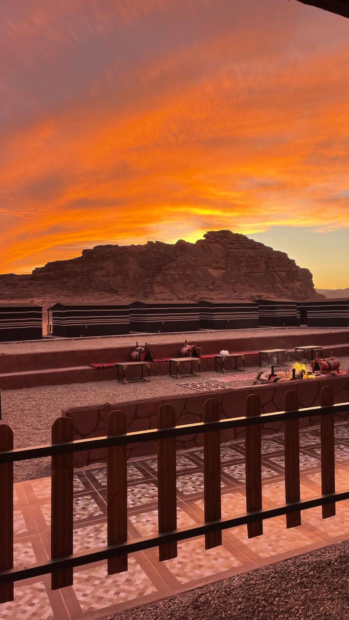 Wadi Rum Magic Camp Екстер'єр фото