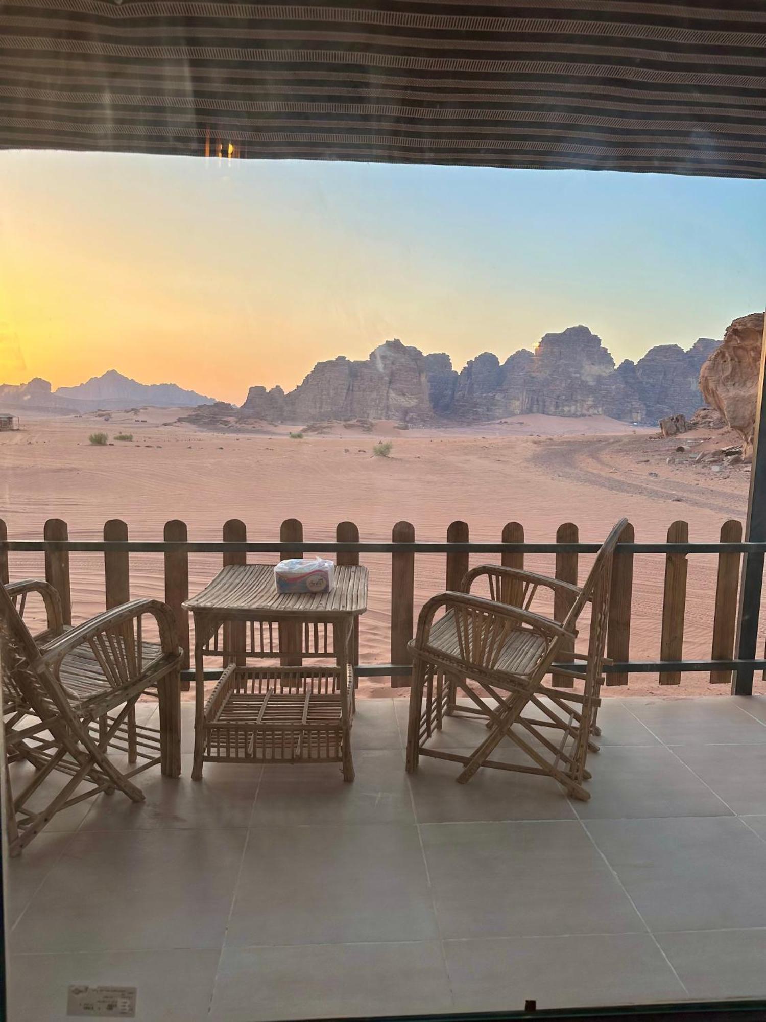 Wadi Rum Magic Camp Екстер'єр фото
