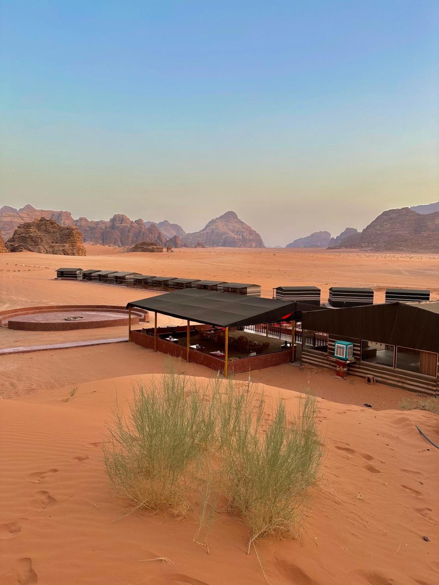 Wadi Rum Magic Camp Екстер'єр фото