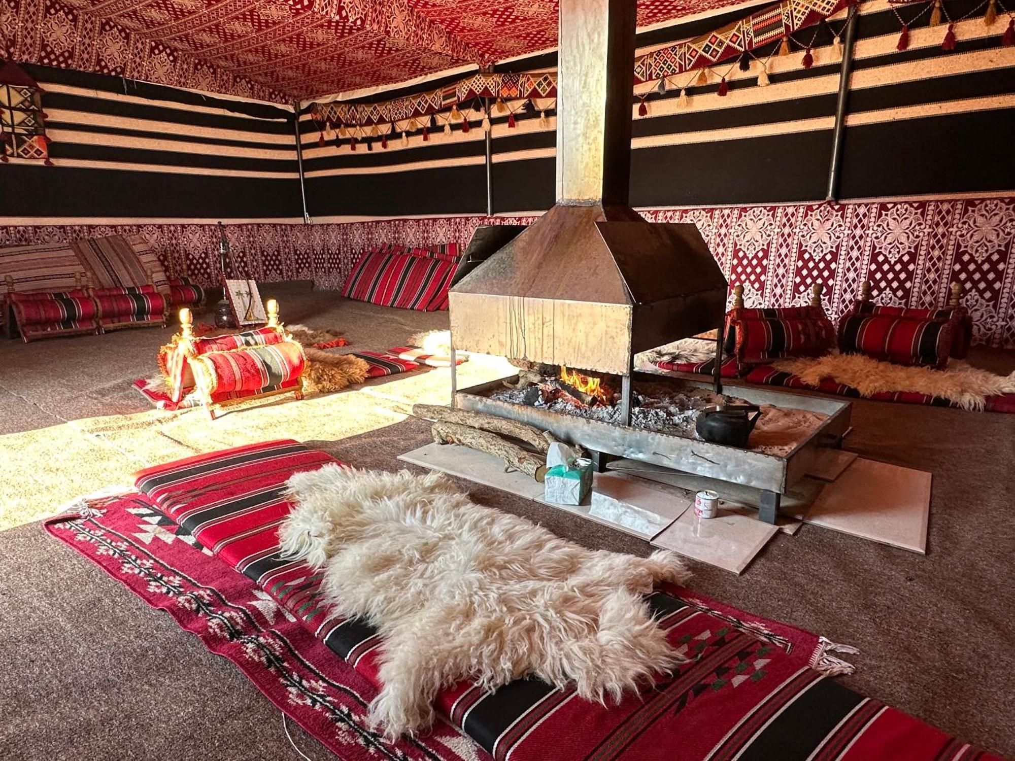 Wadi Rum Magic Camp Екстер'єр фото