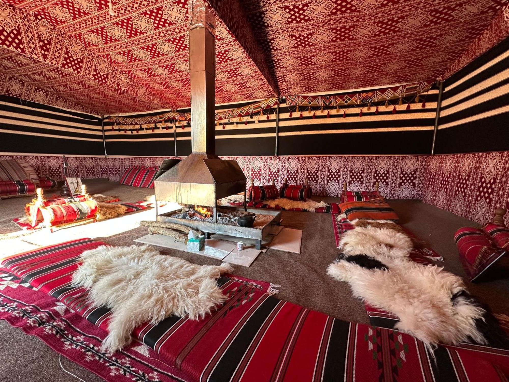 Wadi Rum Magic Camp Екстер'єр фото